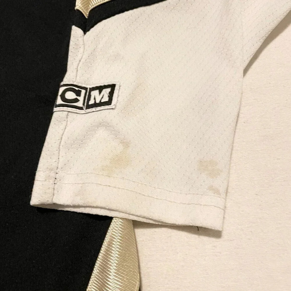 NHL Pittsburgh Penguins CCM Jersey Youth L/XL Stains - Picture 2 of 16